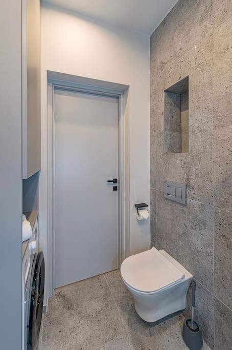 Lovely 1Bd Central Apartment By Hostlovers Kaunas Exterior photo